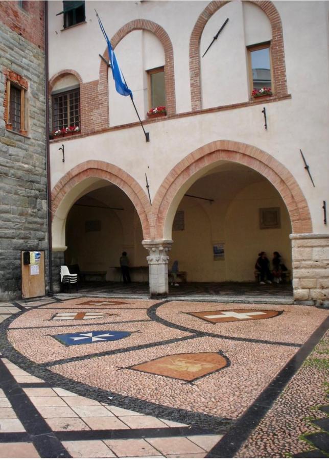 Hostdomus - Casa Ester Noli Bagian luar foto